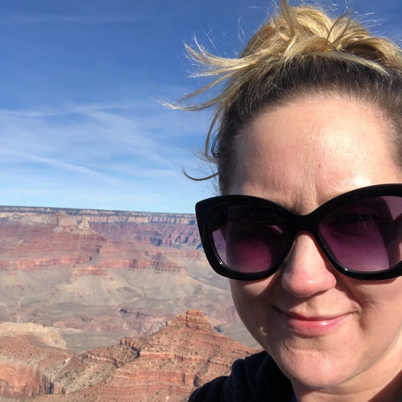 Meet your Posher, Katie - Picture 1 of 1